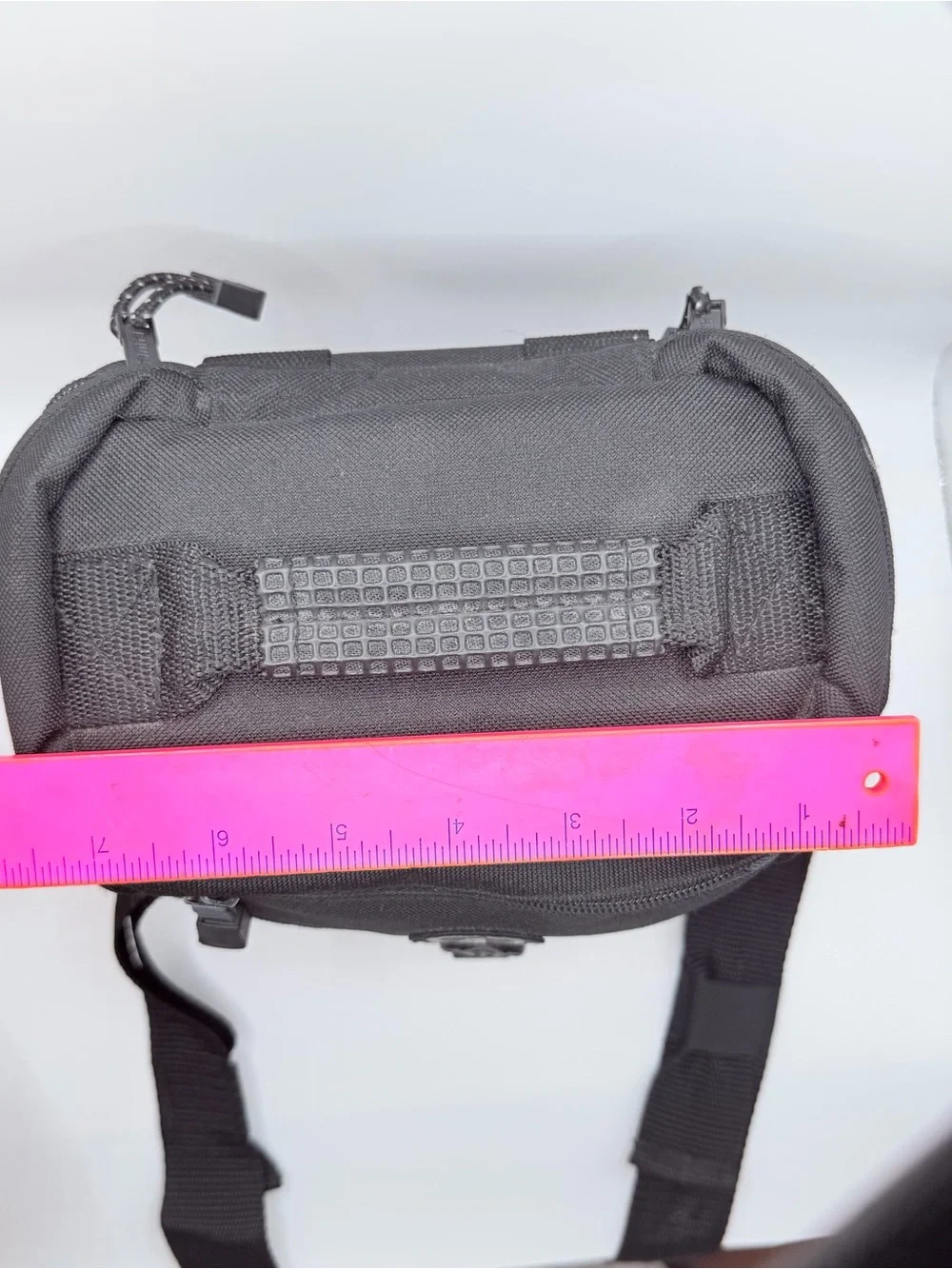 Tamrac Black Compact Camera Shoulder Bag with Padded Interior 5510